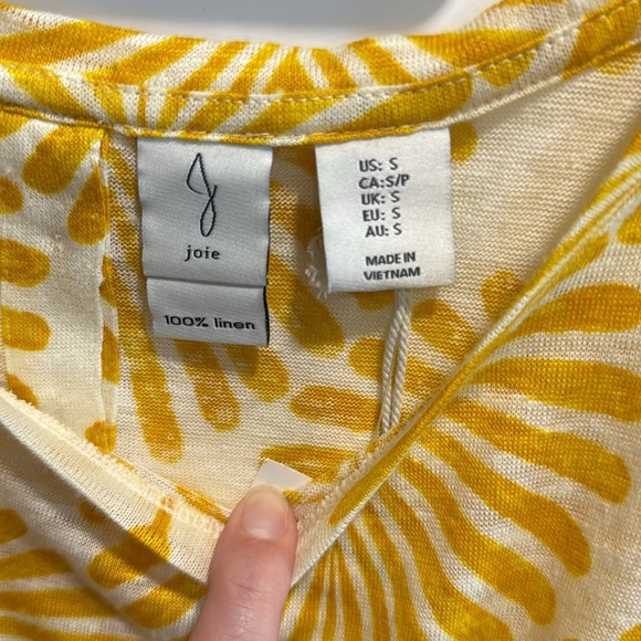 Joie Yellow Leaf Print 100% Linen Short Sleeve Button Back Mother of Pearl - Picture 3 of 6